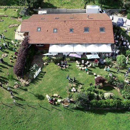 Le Paradis - Gites De Groupe La Roche-sur-Foron Exterior photo